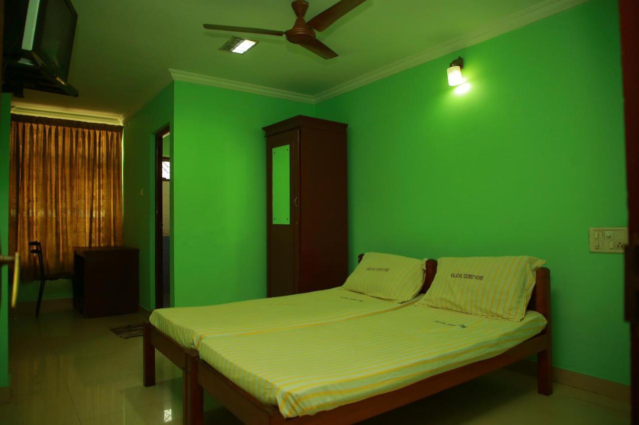 Kunnamkulam Kalathil Tourist Home מראה חיצוני תמונה